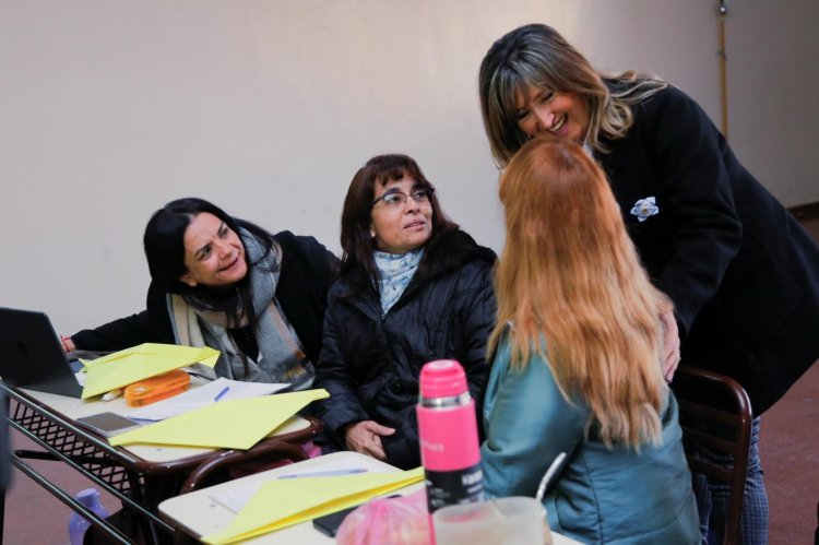 La primera jornada del plan de alfabetización convocó a toda la docencia sanjuanina