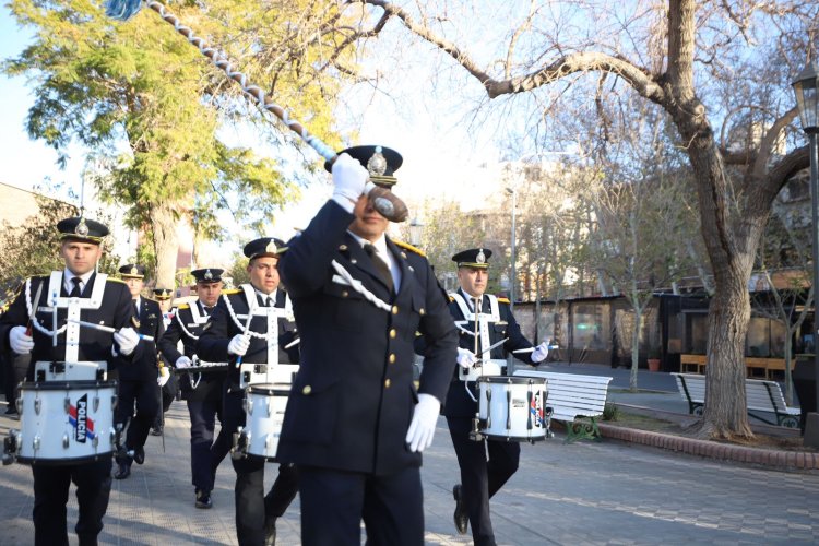 San Juan conmemora 208 años de Independencia con emotivo acto en Plaza 25 de Mayo