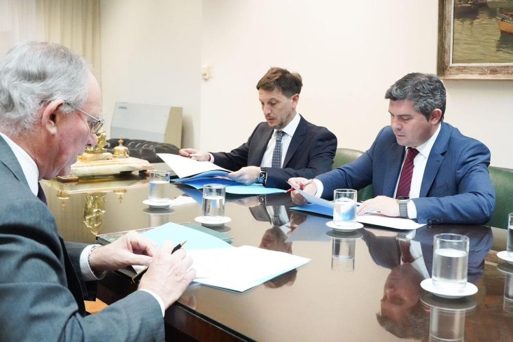 Orrego firmó un convenio con SEGEMAR y la Secretaría de Minería para potenciar el desarrollo sostenible en San Juan