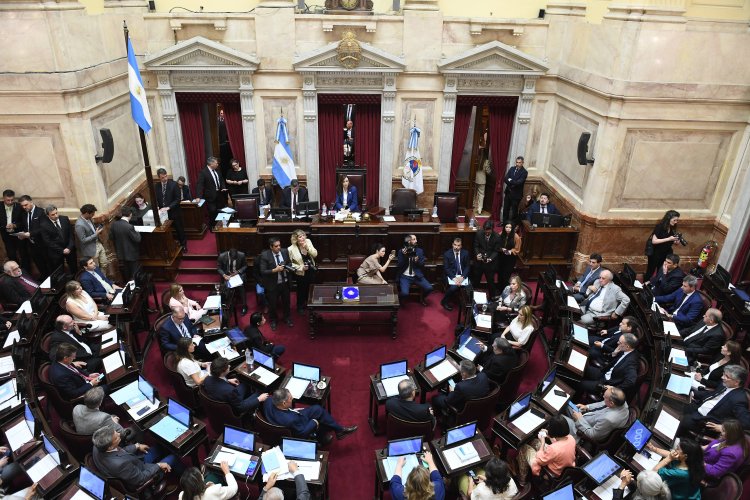 Los Senadores pasarán a cobrar $ 9 millones