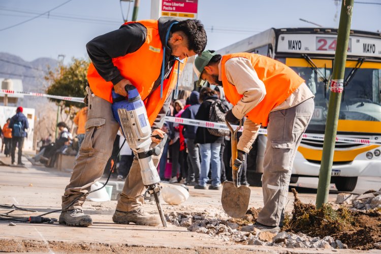 Remodelan la Plaza La Libertad para festejar un nuevo aniversario del departamento