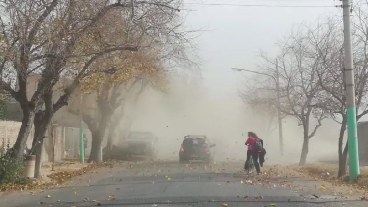 Alerta por viento Zonda con ráfagas de hasta 70 km/h