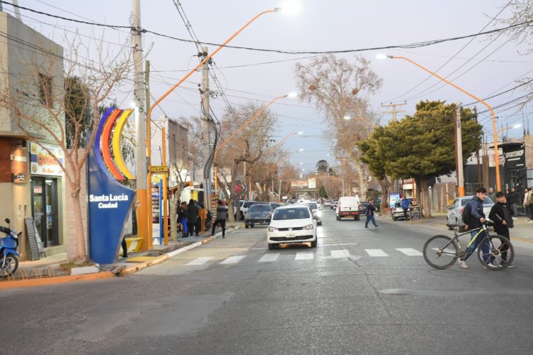 Inauguran Nuevo Polo Comercial en Santa Lucía
