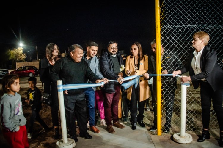 Romina Rosas inauguró iluminación y Polideportivo  en el barrio San Cayetano