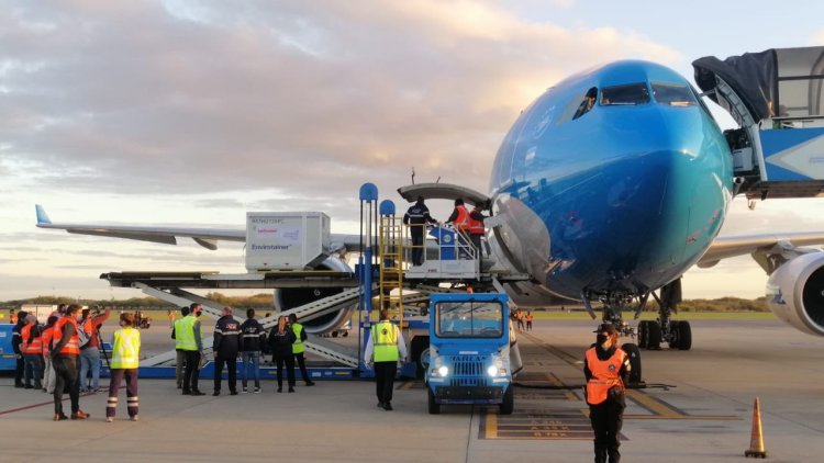Aeronáuticos realizan asambleas en Aeroparque y hay demoras en los vuelos