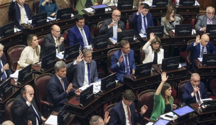 Marcha atrás con el aumento de las dietas de los senadores