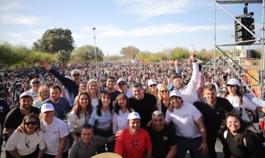 Cientos de familias festejaron el  Día del Niño en Capital