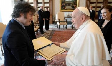 El Gobierno le respondió al Papa tras las críticas: "Respetamos su opinión"