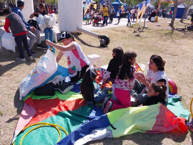 Cientos de familias festejaron el  Día del Niño en Capital