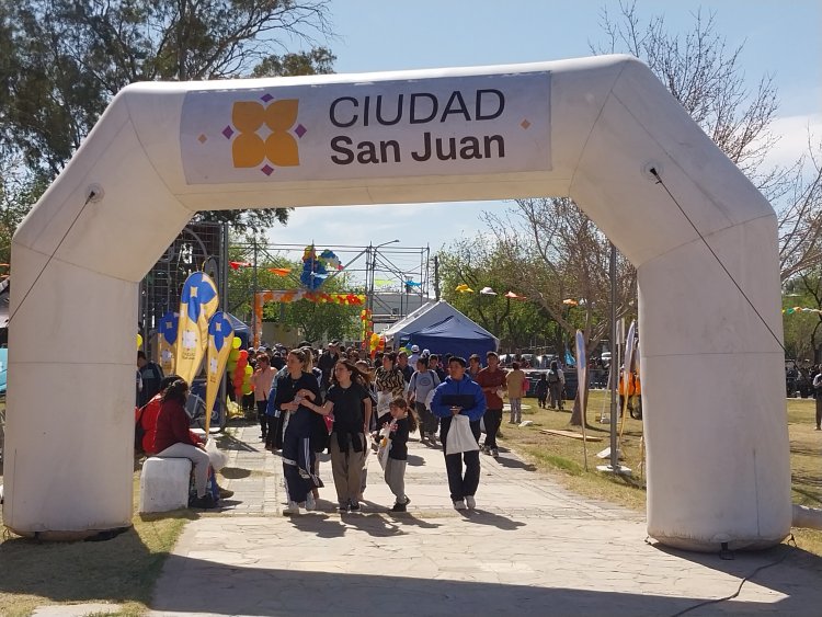 Cientos de familias festejaron el  Día del Niño en Capital