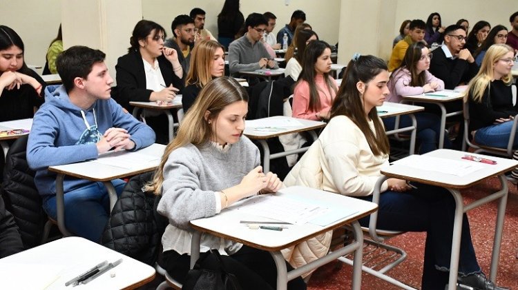Convocan a la Readjudicación para Residencias del Equipo de Salud 2024