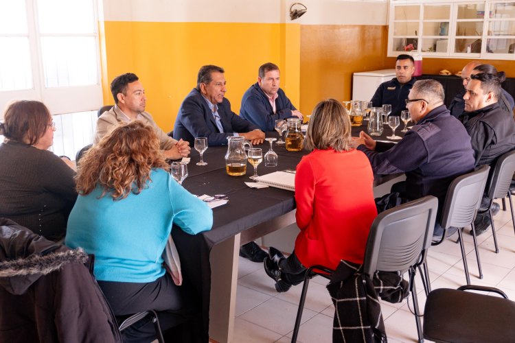 Fabian Aballay se reunió con vecinos y autoridades de la policía