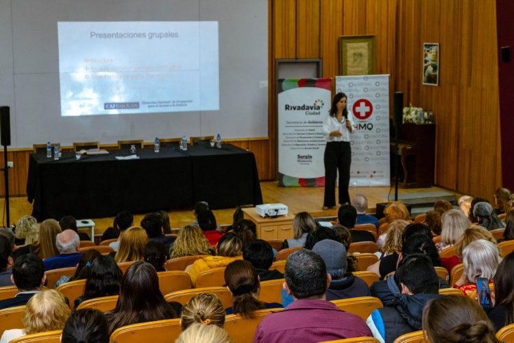 Rivadavia capacitó en Mediación Comunitaria junto a Florencia Brandoni
