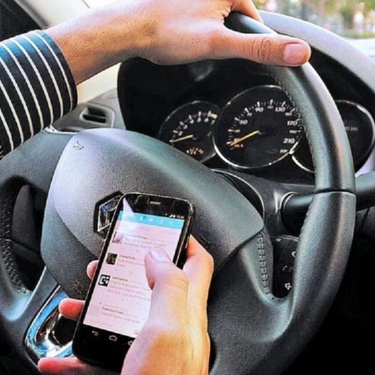 Más de 200 mil personas  usan el CELULAR cuando manejan