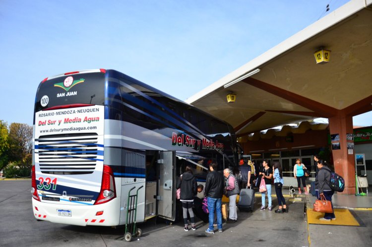 El Gobierno nacional desregula el transporte automotor de media y larga distancia