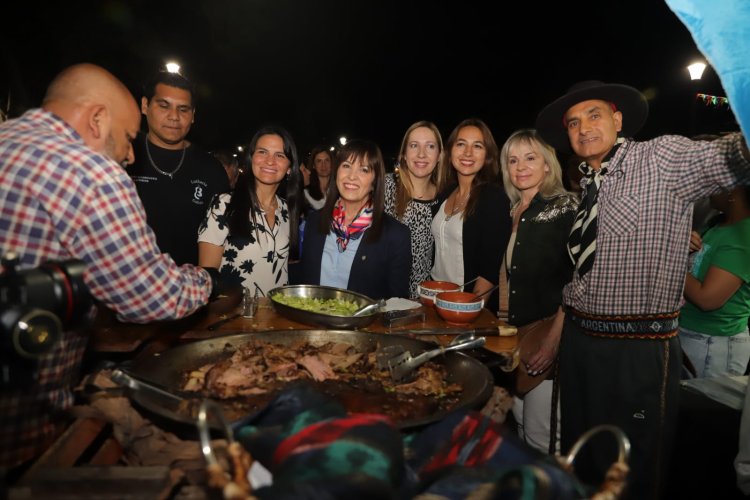 San Juan celebra la Feria de las Colectividades