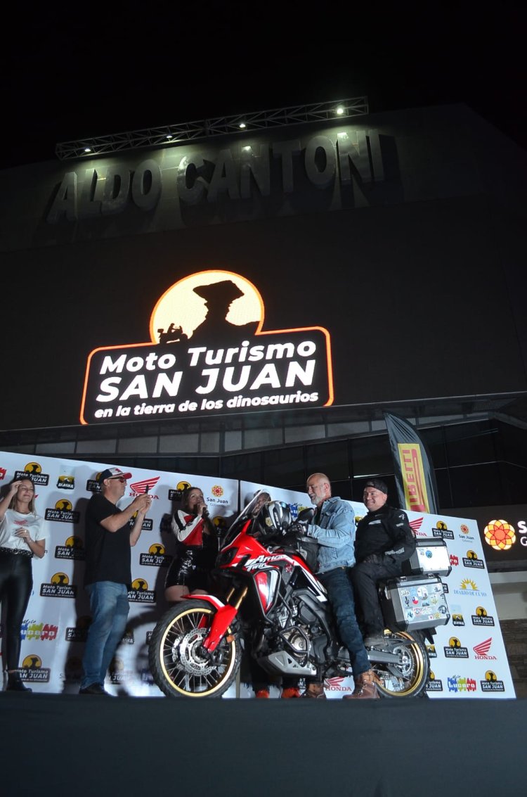 Fiesta temática Moto Turista en Cepas Sanjuaninas