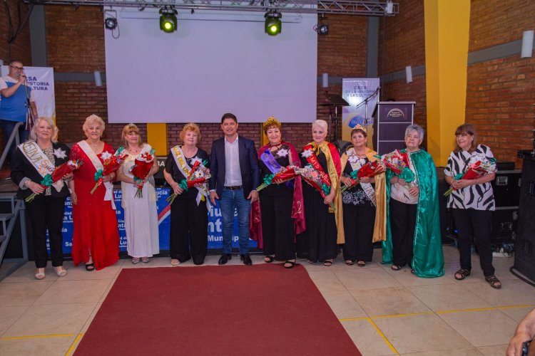 Santa Lucía coronó a su Reina del Adulto Mayor 2024