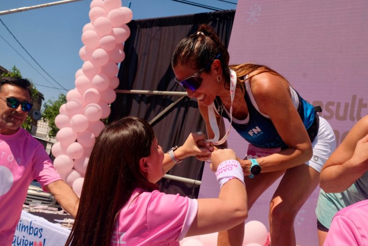 Más de 2000 personas presentes en la Maratón  de Lucha contra el Cáncer de Mama en Chimbas 