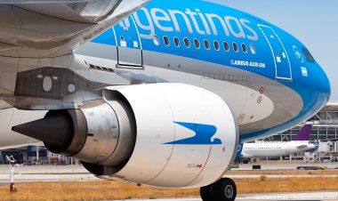 Funcionarios del Estado ya no estarán obligados a contratar a Aerolíneas Argentinas con "exclusividad"