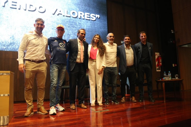 Fernando Signorini dio una master class en San Juan