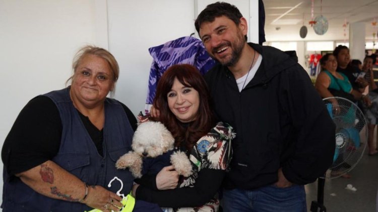 Cristina Kirchner visitó la planta de reciclado de una cooperativa en Villa Fiorito