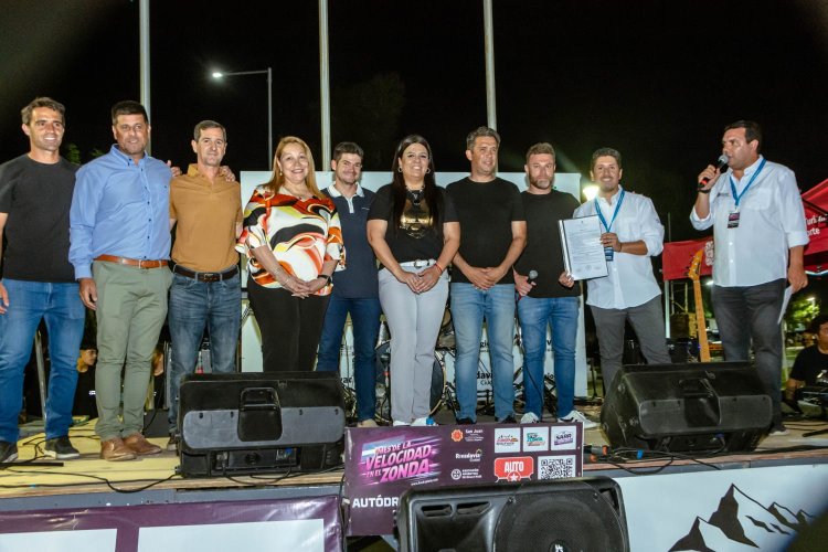 Largada simbólica del Zonda Rally Show en el Parque de Rivadavia