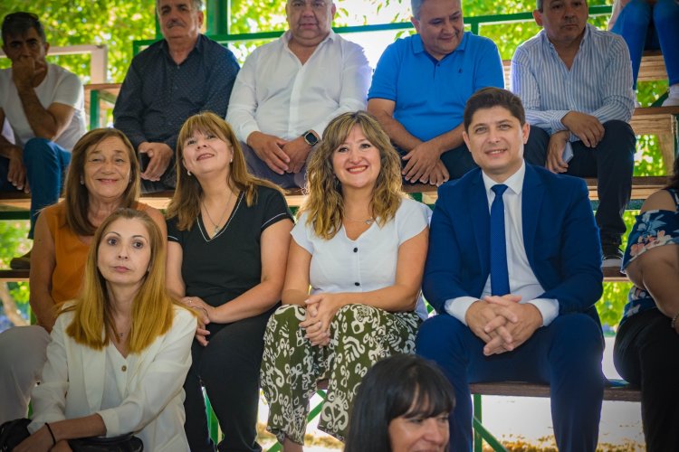 Santa Lucía celebró la muestra anual de educación física de los jardines maternales municipales
