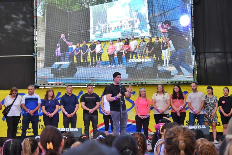 Santa Lucía vivió una jornada a pura energía con el Zumbathon