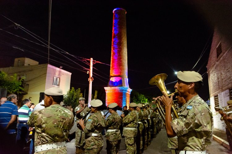 Rivadavia celebró la restauración de la  emblemática Chimenea de la calle Gómez