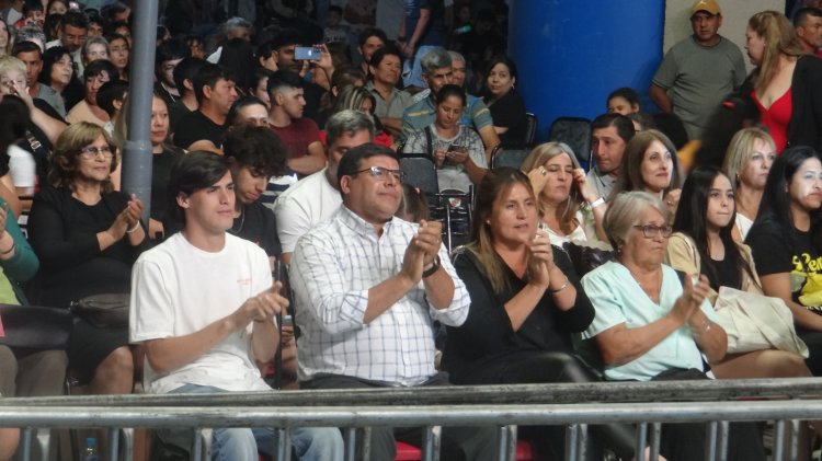 9 de Julio celebró su cumpleaños con una gran fiesta en Plaza Independencia