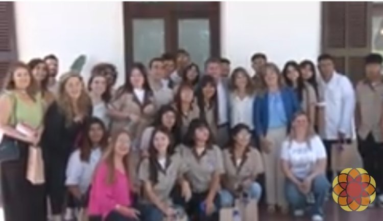 El gobernador recibió alumnos de la Escuela Fray Luis Beltrán