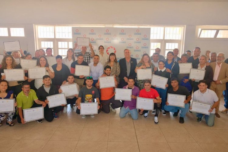 Cuarenta y cinco chimberos egresaron de los primeros cursos del Laboratorio de Oficios