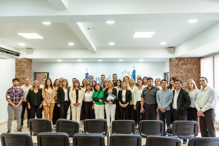 Rivadavia entrega certificados de capacitación en actividad física y formación deportiva