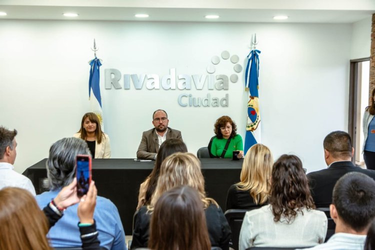 Rivadavia entrega certificados de capacitación en actividad física y formación deportiva