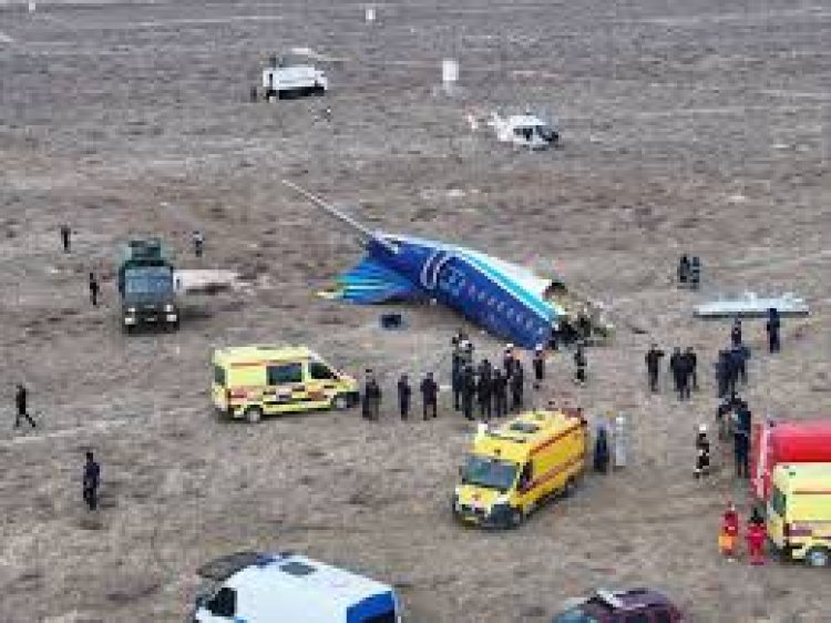 El video del momento exacto en que se estrella el avión en Kazajistán