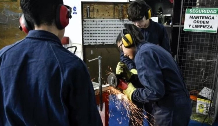 Plan FinEsTec: en 2024 aumentó la cantidad de egresados