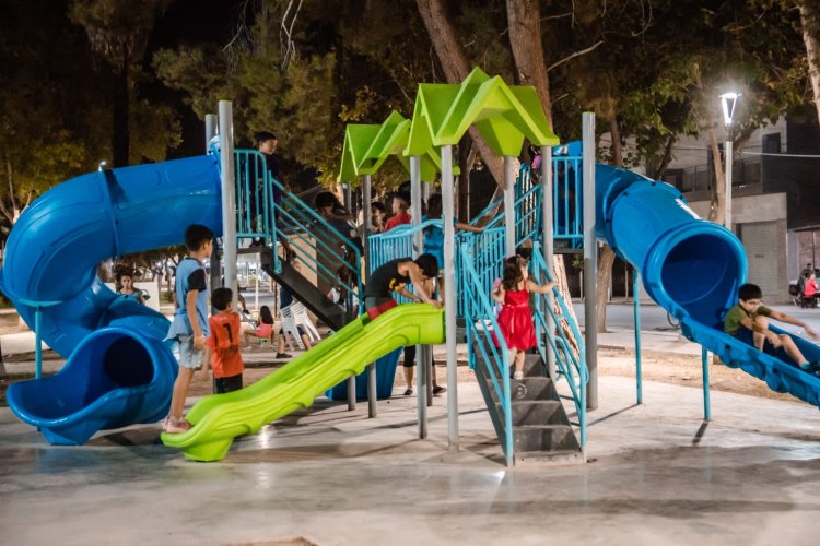 Romina Rosas inauguró obras de remodelación de la plaza 11 de Septiembre