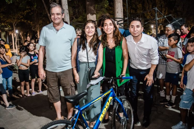 Romina Rosas inauguró obras de remodelación de la plaza 11 de Septiembre