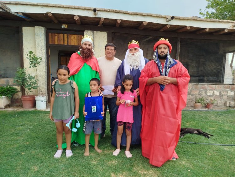 Dos mellizas no videntes dejaron una carta en braille a los Reyes Magos en 9 de julio
