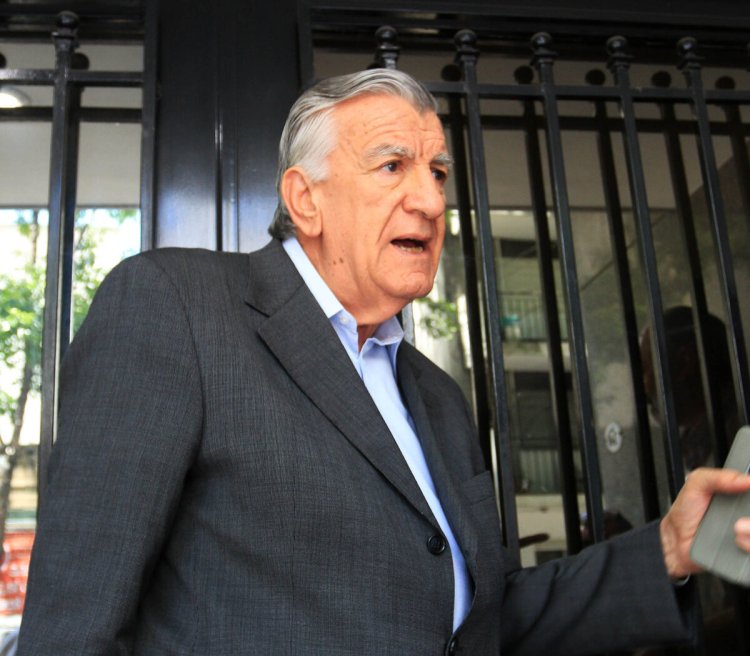 José Luis Gioja le dan el alta médica y vuelve a San Juan