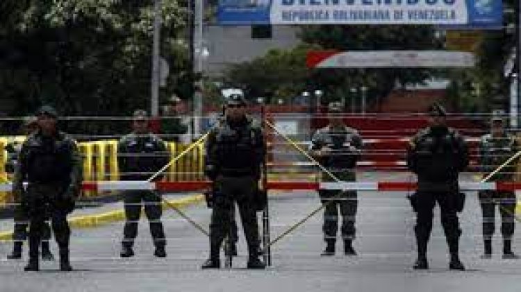 Venezuela cerró la frontera con Colombia y suspendió vuelos entre ambos países