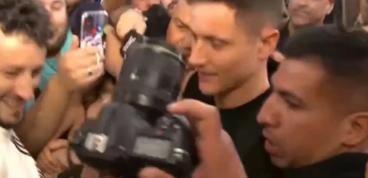 Ander Herrera llegó a la Argentina y lanzó una bomba: “Hablé con Paredes para que venga a Boca”