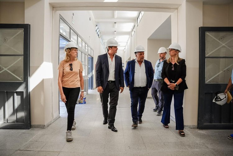 El gobernador Orrego supervisó la obra de construcción de una nueva escuela en Chimbas
