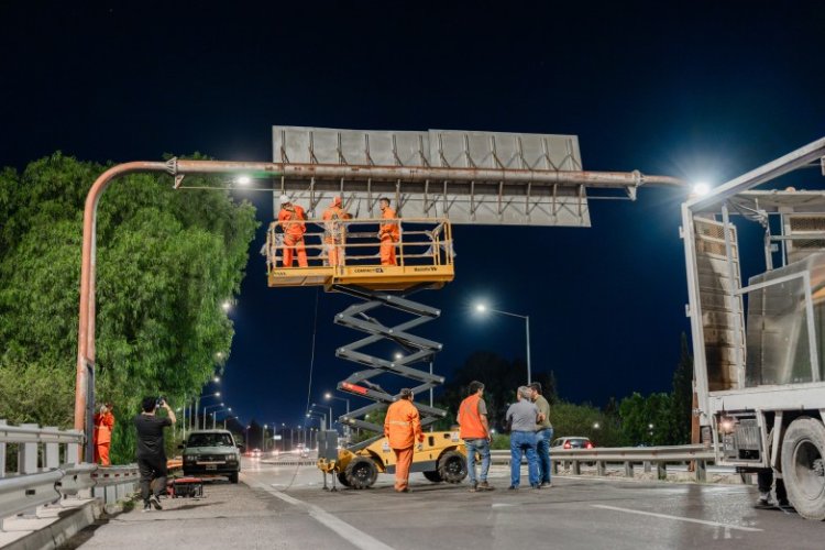 Comenzó el cambio de carteles en la Circunvalación