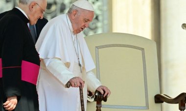 Papa Francisco continúa sin fiebre y con la terapia prescrita