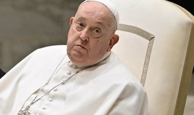 El papa Francisco sufrió un "empeoramiento repentino" y debió ser asistido con ventilación mecánica