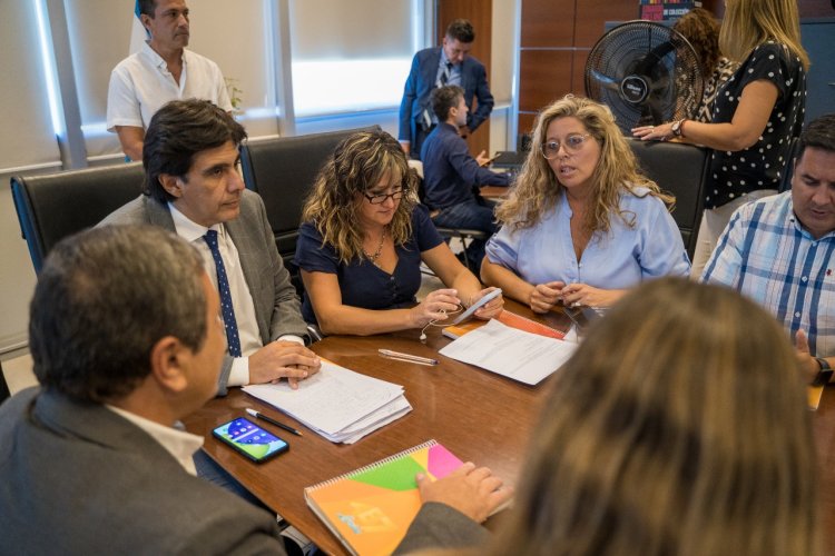 Comenzó la Paritaria entre Gobierno y gremios docentes