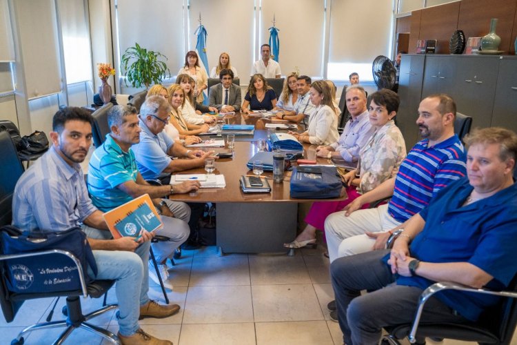 Los Gremios docentes vuelven a la mesa paritaria