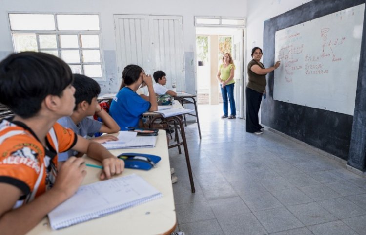 Educación inicia inscripciones y toma de exámenes libres
